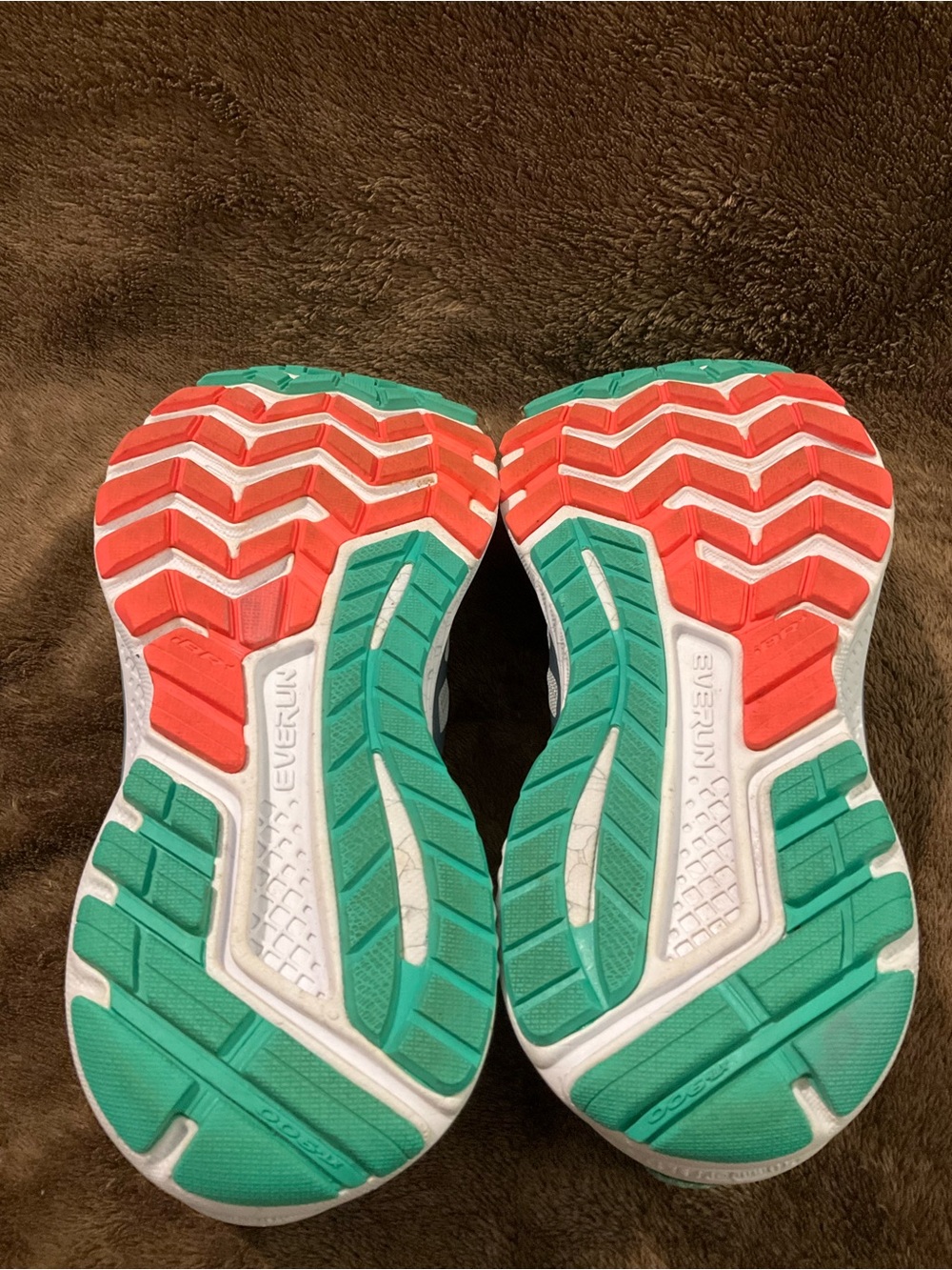 Saucony Women's Guide 10 Everun Shoes - Picture 5 of 7